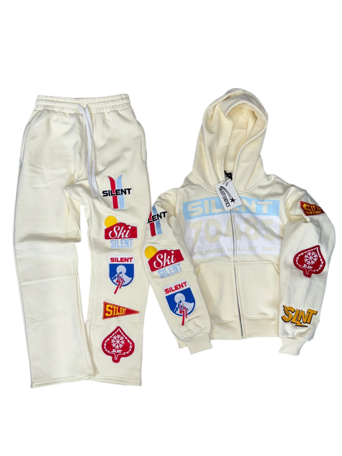 70485 CREAM SET featuring a lightweight cotton hoodie and pants, perfect for any weather, with various patches.